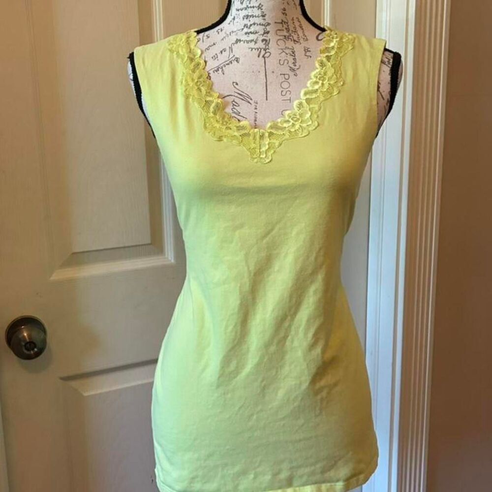 White-stag Women's Yellow and Green Vest